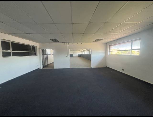 339M² INDUSTRIAL YARD TO LET IN BLACKHEATH INDUSTRIAL